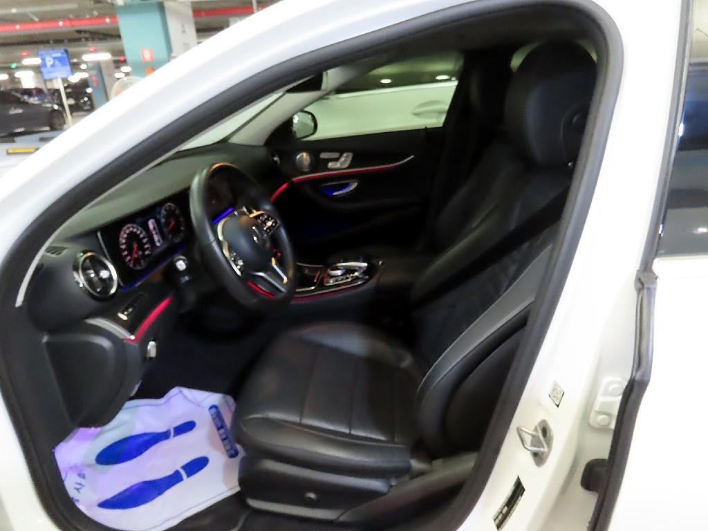 벤츠 E 클래스 E-클래스 W213 E300 4MATIC 아방가르드 이미지 6