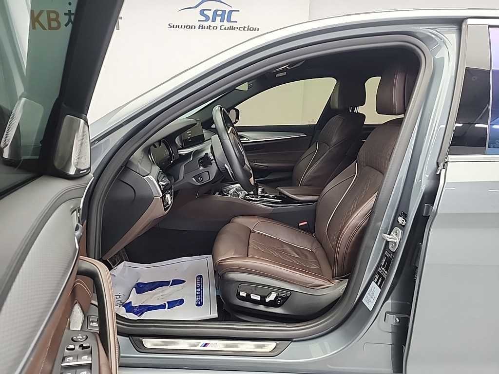 BMW 5시리즈 5시리즈 (G30) 530i M 스포츠 플러스 이미지 11