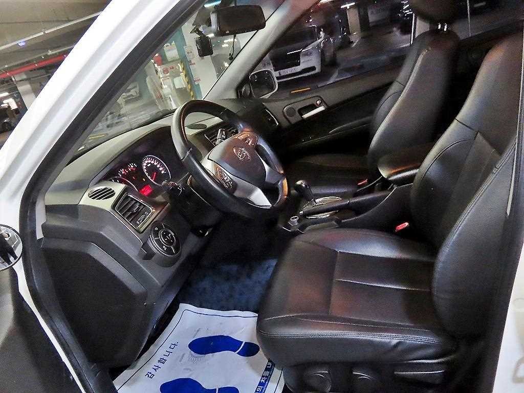 KG모빌리티(쌍용) 코란도 더뉴코란도스포츠 CX7(4WD) 클럽 이미지 6