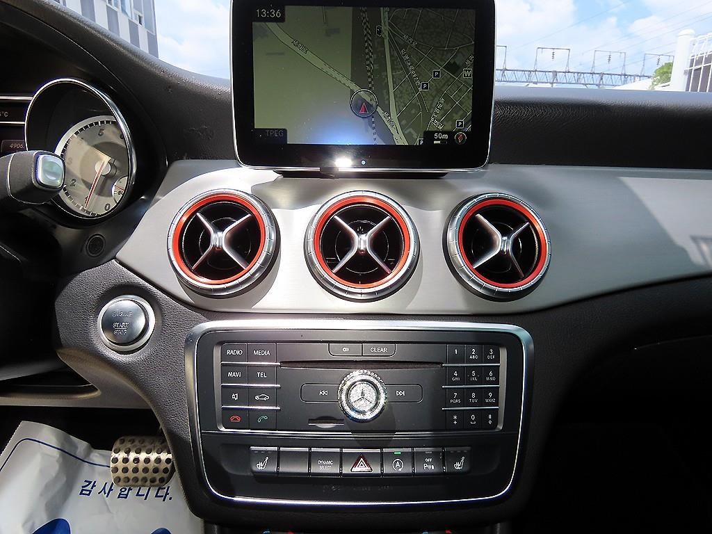 벤츠 CLA 클래스 CLA클래스 CLA 250 4MATIC 이미지 14