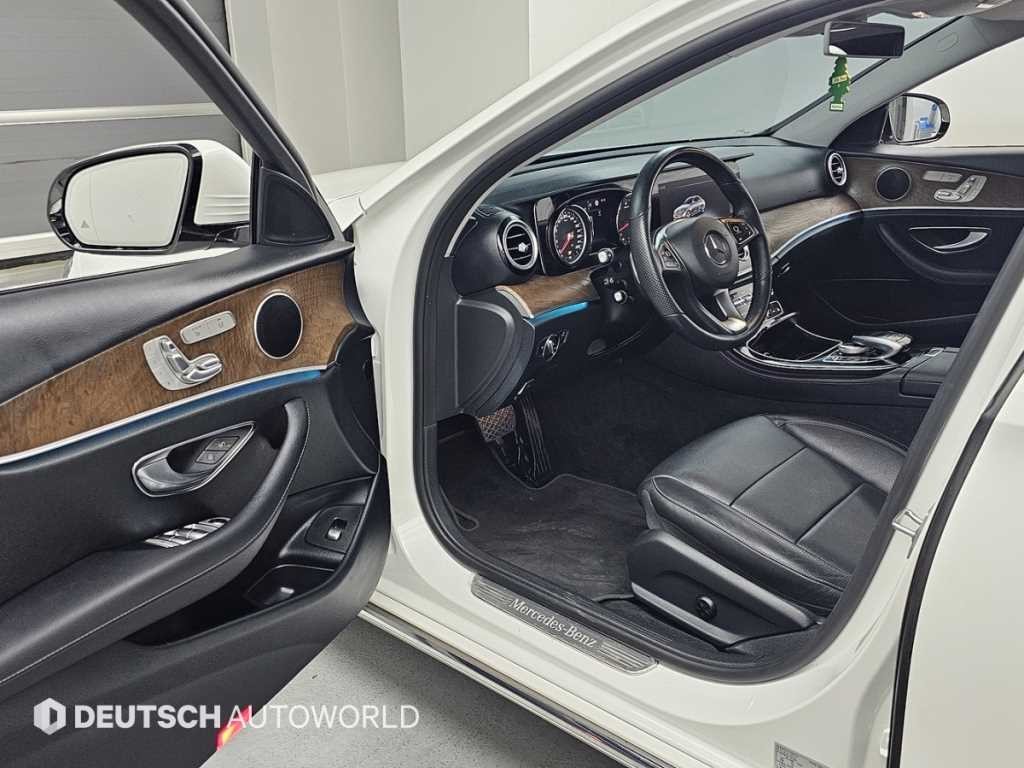 벤츠 E 클래스 E-클래스 W213 E300 익스클루시브 이미지 11