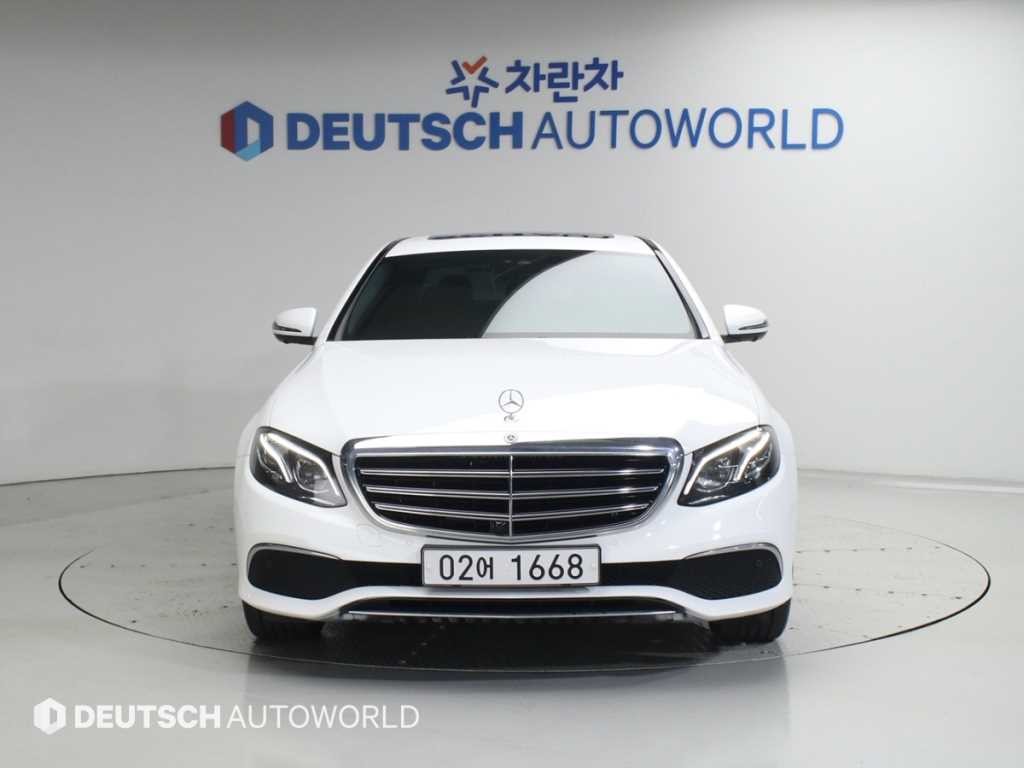 벤츠 E 클래스 E-클래스 W213 E300 익스클루시브 이미지 3