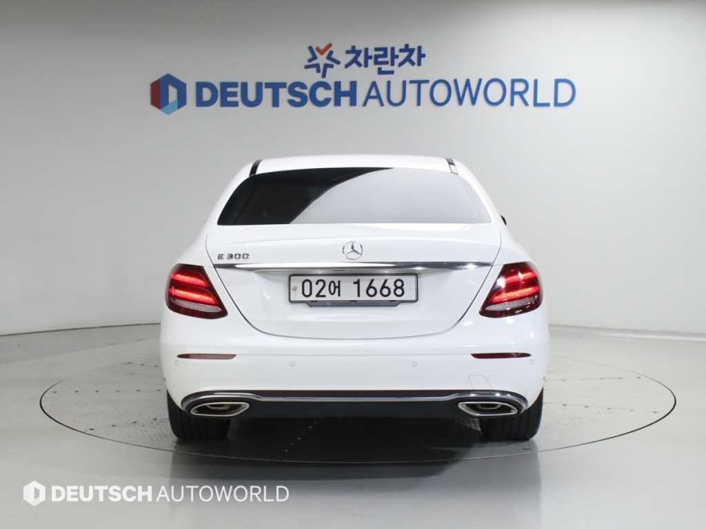 벤츠 E 클래스 E-클래스 W213 E300 익스클루시브 이미지 4