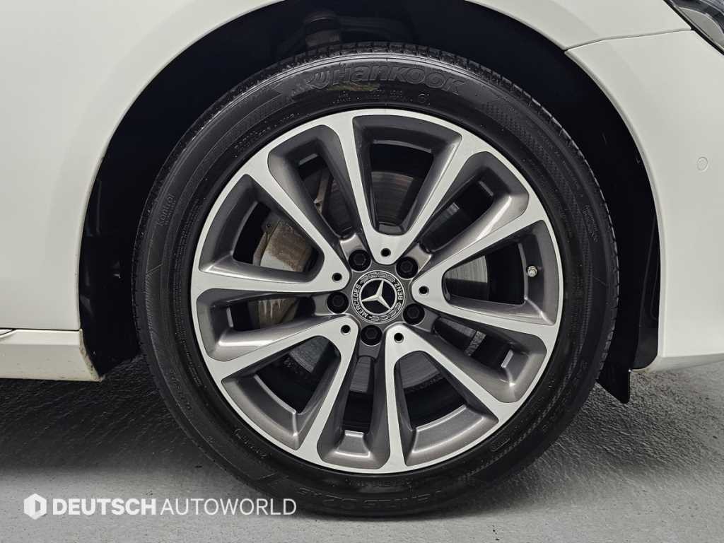 벤츠 E 클래스 E-클래스 W213 E300 익스클루시브 이미지 5