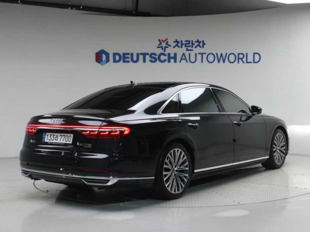 아우디 A8 A8 (D5) 60 TFSI 콰트로 LWB 이미지 2
