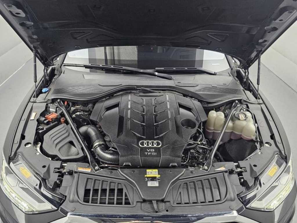 아우디 A8 A8 (D5) 60 TFSI 콰트로 LWB 이미지 6