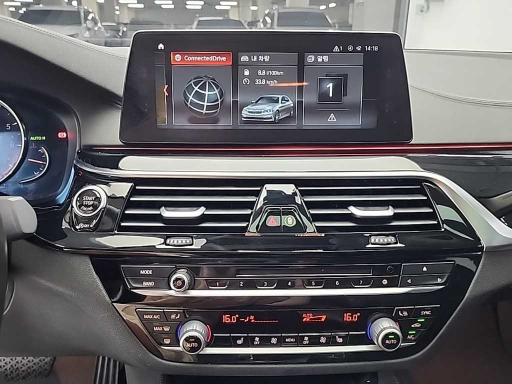 BMW 5시리즈 5시리즈 (G30) 520i 럭셔리 이미지 10