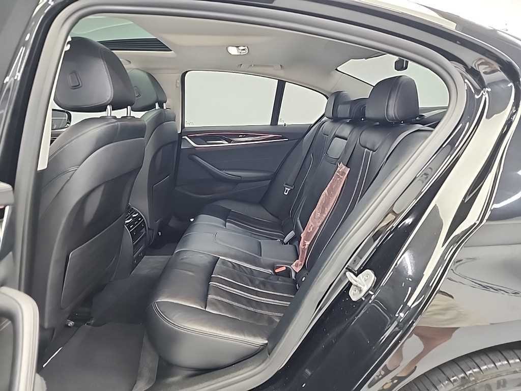 BMW 5시리즈 5시리즈 (G30) 520i 럭셔리 이미지 12