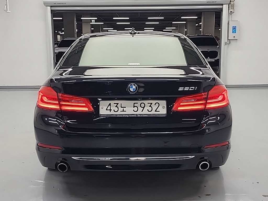 BMW 5시리즈 5시리즈 (G30) 520i 럭셔리 이미지 3