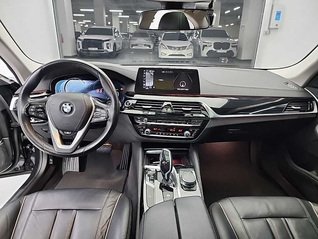 BMW 5시리즈 5시리즈 (G30) 520i 럭셔리 이미지 7