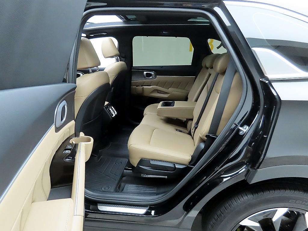 기아 쏘렌토 더 뉴 쏘렌토 4세대 가솔린 2.5T 4WD 시그니처 이미지 13