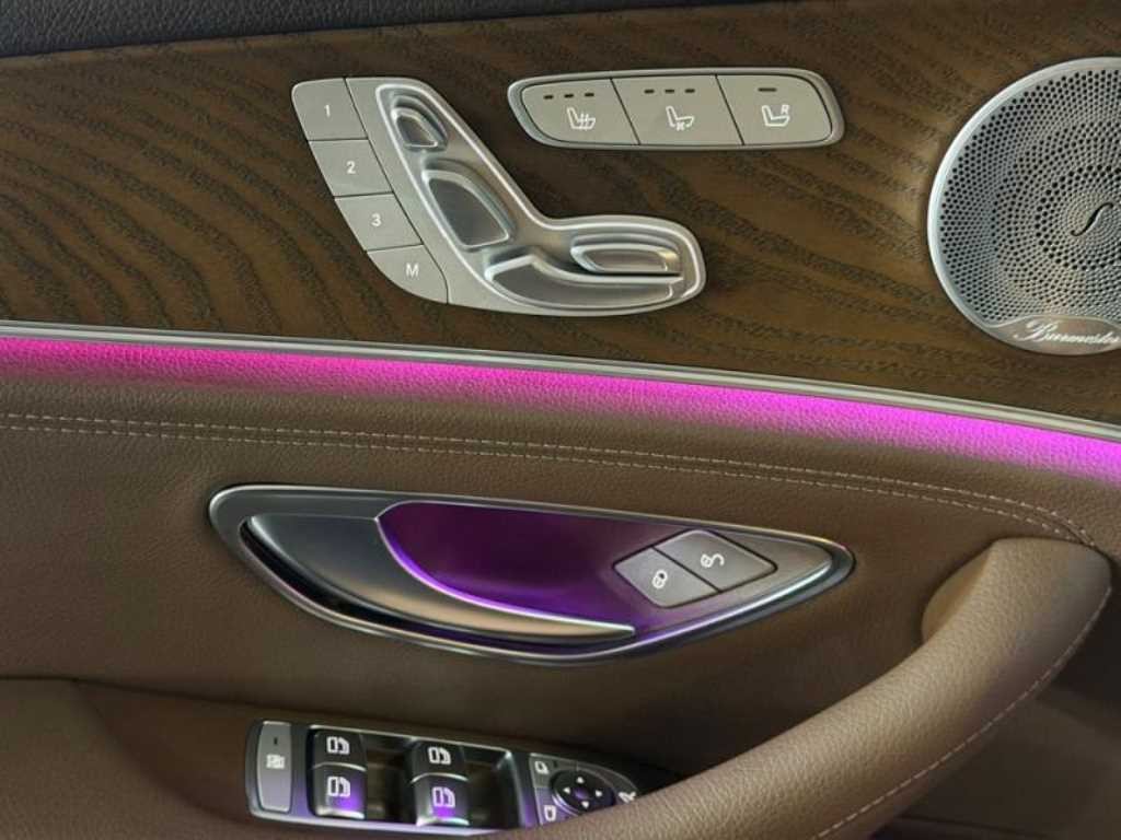 벤츠 E 클래스 E-클래스 W213 E300 아방가르드 이미지 15