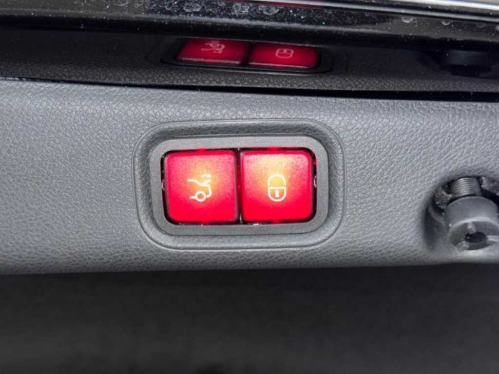 벤츠 E 클래스 E-클래스 W213 E300 아방가르드 이미지 18