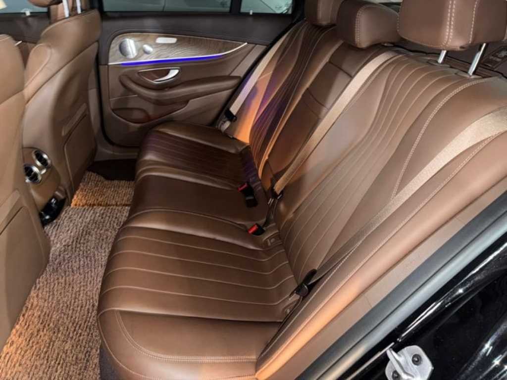 벤츠 E 클래스 E-클래스 W213 E300 아방가르드 이미지 7