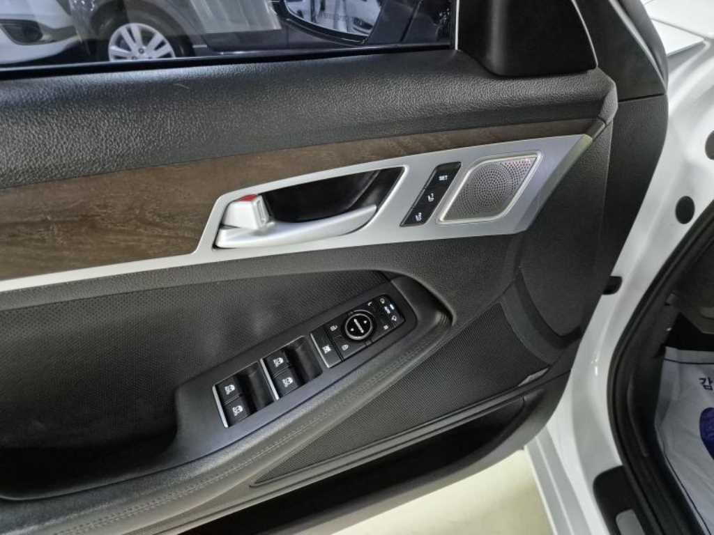 제네시스 G80 3.8 GDI AWD 프레스티지 이미지 17