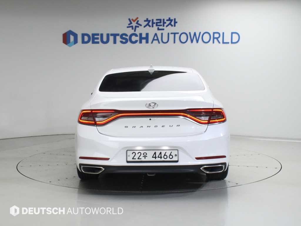 현대 그랜저 그랜저 IG 2.4 GDI 프리미엄 스페셜 이미지 4