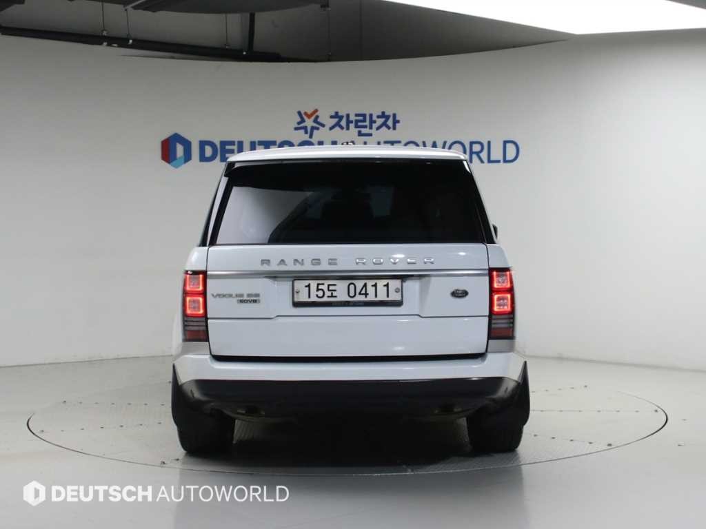랜드로버 레인지로버 레인지로버 4세대 4.4 SDV8 VOGUE SE 디젤 이미지 4