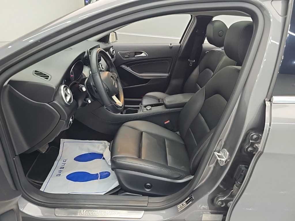 벤츠 GLA 클래스 GLA클래스 X156 GLA200 D 4MATIC 이미지 11