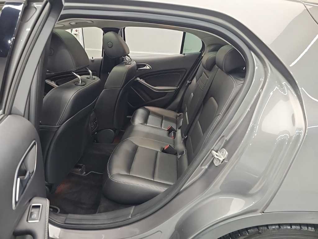 벤츠 GLA 클래스 GLA클래스 X156 GLA200 D 4MATIC 이미지 12