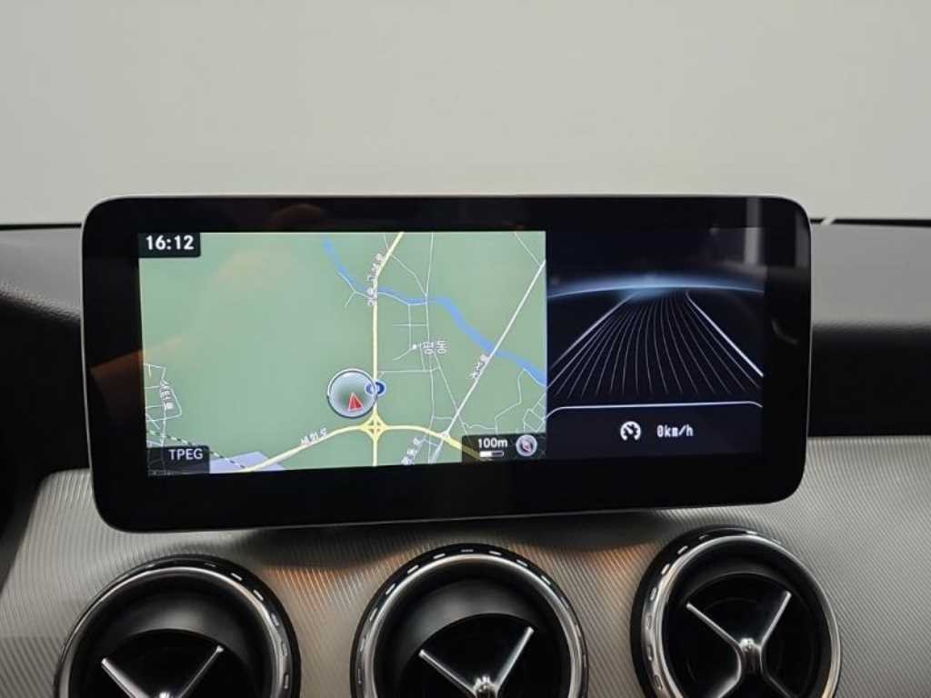 벤츠 GLA 클래스 GLA클래스 X156 GLA200 D 4MATIC 이미지 19