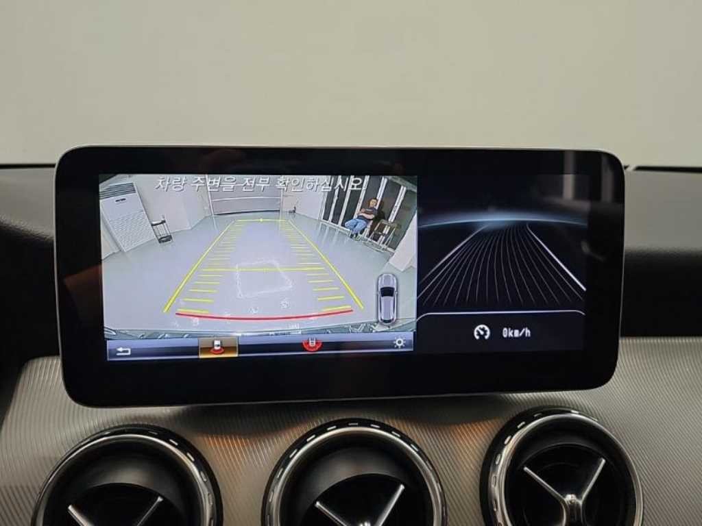 벤츠 GLA 클래스 GLA클래스 X156 GLA200 D 4MATIC 이미지 20