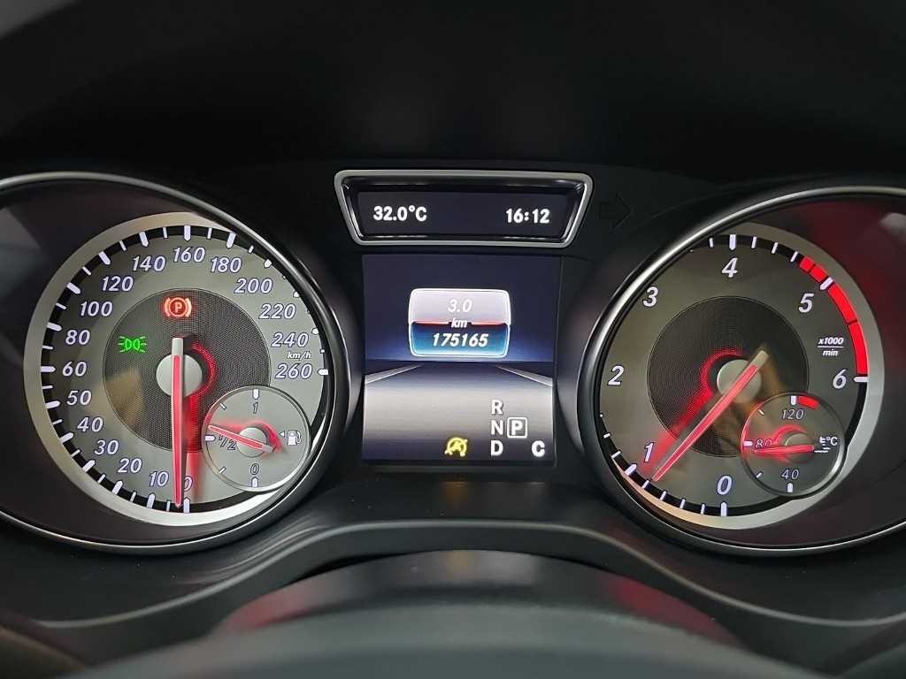 벤츠 GLA 클래스 GLA클래스 X156 GLA200 D 4MATIC 이미지 6