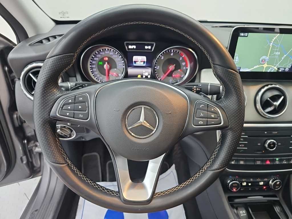 벤츠 GLA 클래스 GLA클래스 X156 GLA200 D 4MATIC 이미지 9