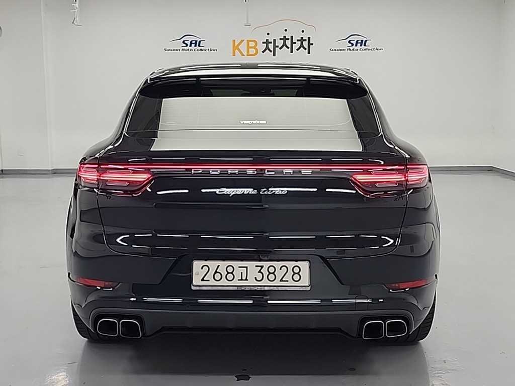 포르쉐 카이엔 카이엔(PO536) 4.0 터보 쿠페 이미지 2