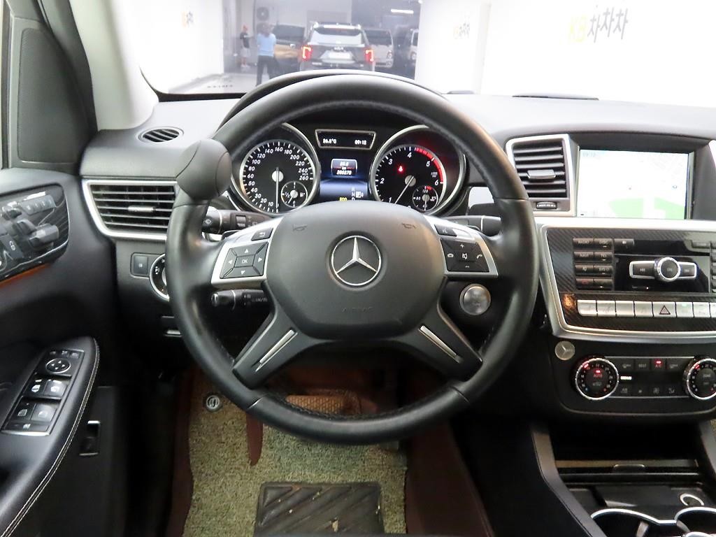 벤츠 M 클래스 뉴 M클래스 W166 ML350 블루텍 4매틱 이미지 6
