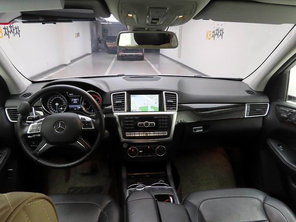 벤츠 M 클래스 뉴 M클래스 W166 ML350 블루텍 4매틱 이미지 7