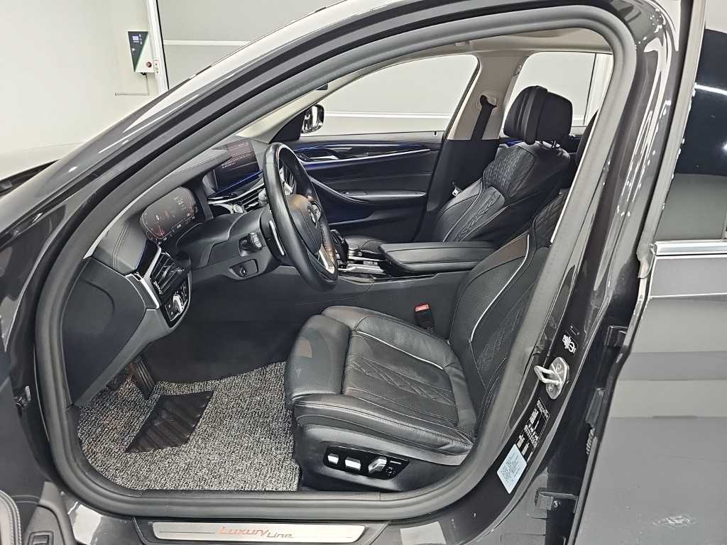 BMW 5시리즈 5시리즈 (G30) 520d 럭셔리 플러스 이미지 11