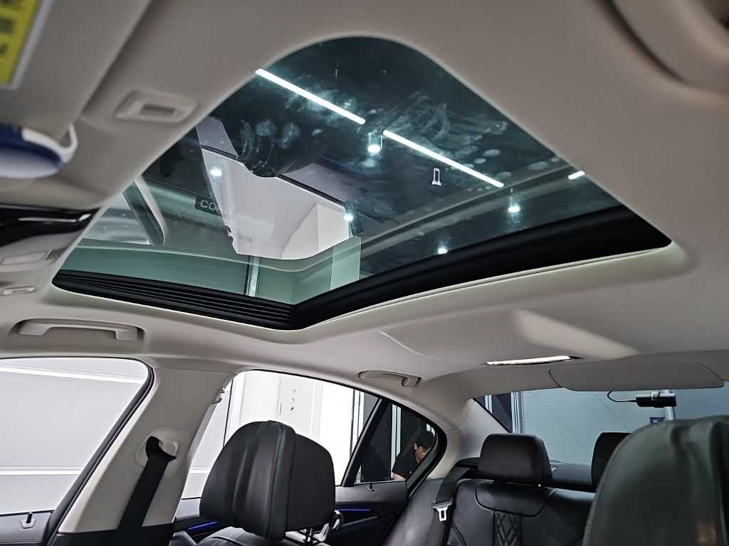BMW 5시리즈 5시리즈 (G30) 520d 럭셔리 플러스 이미지 14