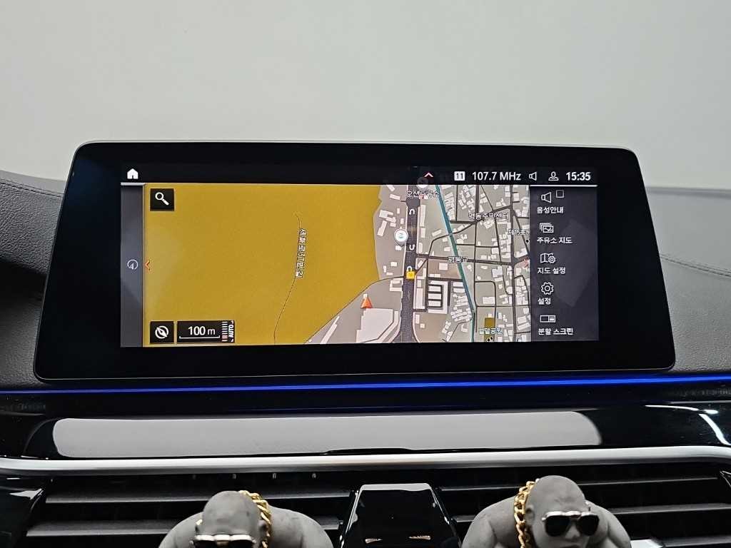 BMW 5시리즈 5시리즈 (G30) 520d 럭셔리 플러스 이미지 15