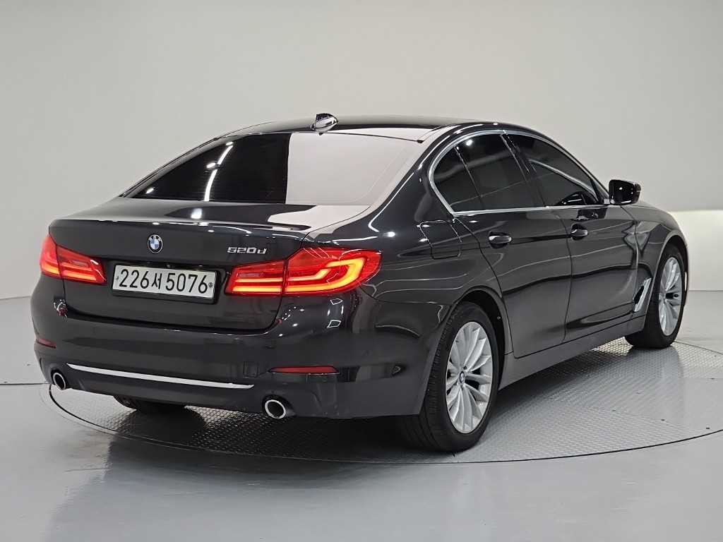 BMW 5시리즈 5시리즈 (G30) 520d 럭셔리 플러스 이미지 4