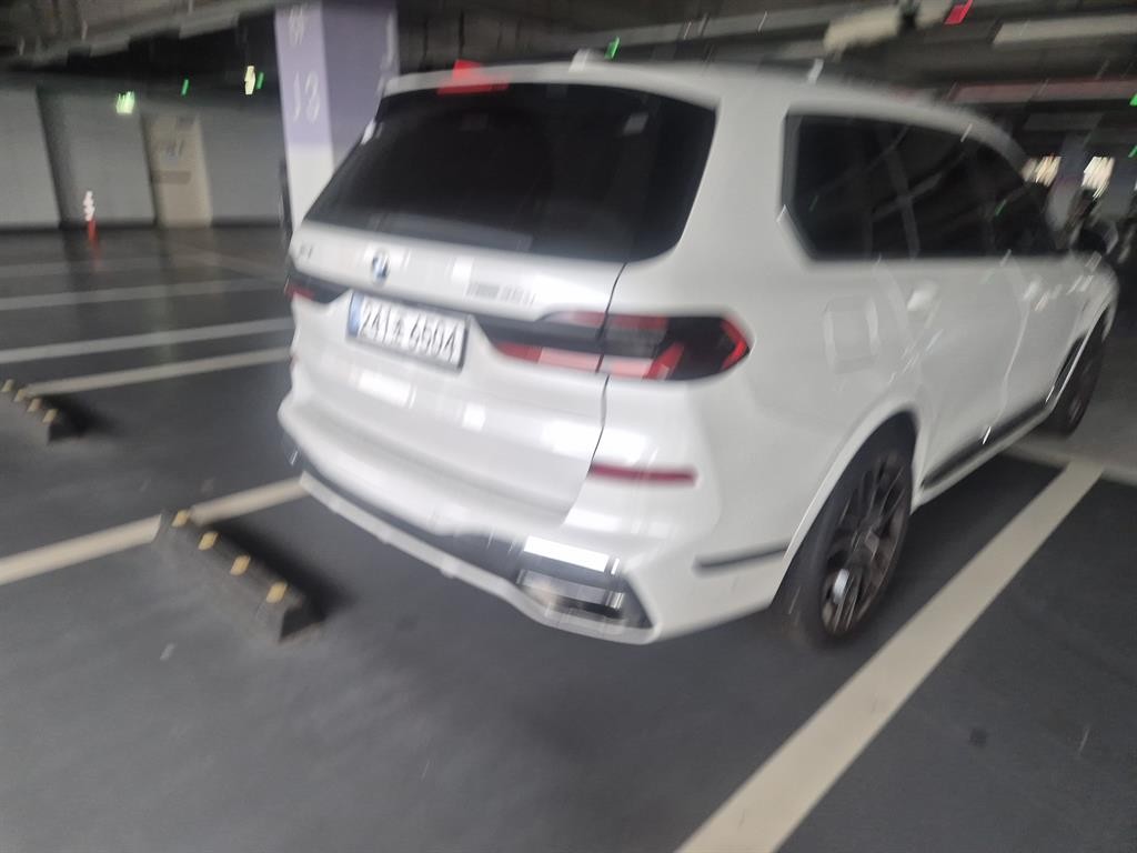 BMW X7 X7 (G07) xDrive 40d M 스포츠 이미지 3
