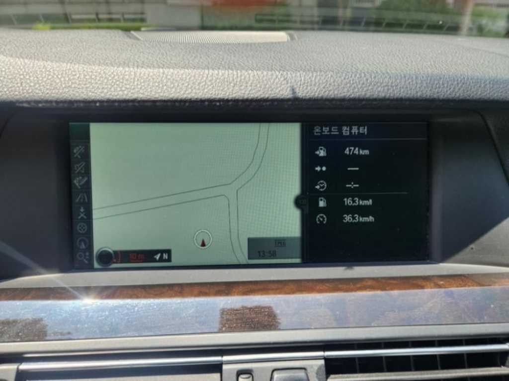BMW 5시리즈 5시리즈 (F10) 520d 이미지 7