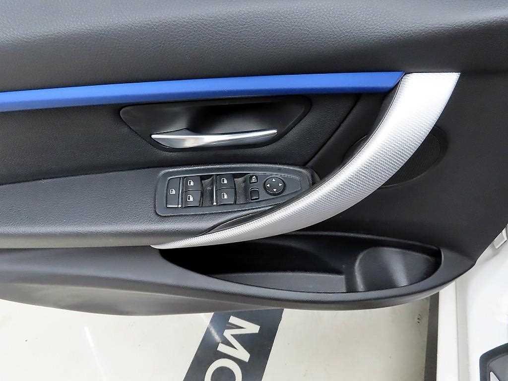 BMW 3시리즈 3시리즈 (F30) 320d M 스포츠 이미지 11