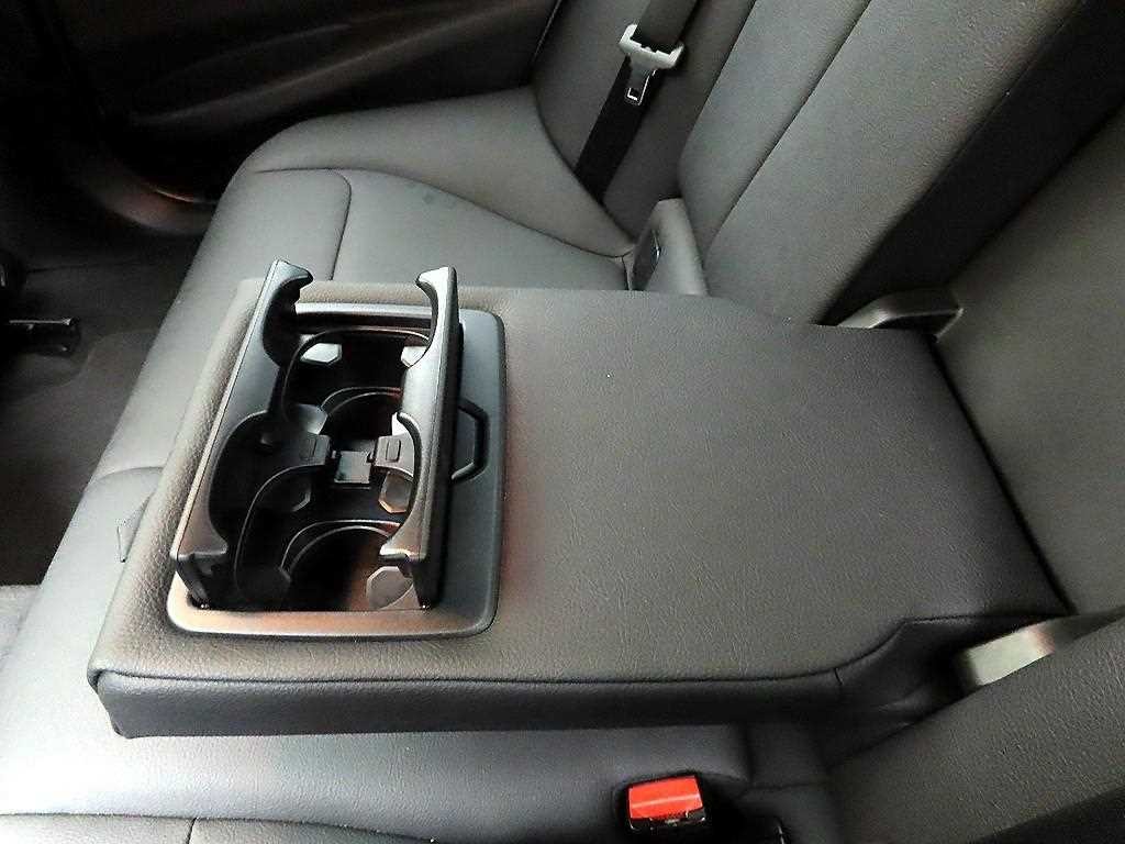BMW 3시리즈 3시리즈 (F30) 320d M 스포츠 이미지 17