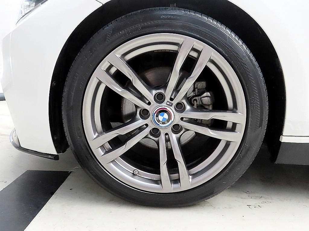 BMW 3시리즈 3시리즈 (F30) 320d M 스포츠 이미지 20