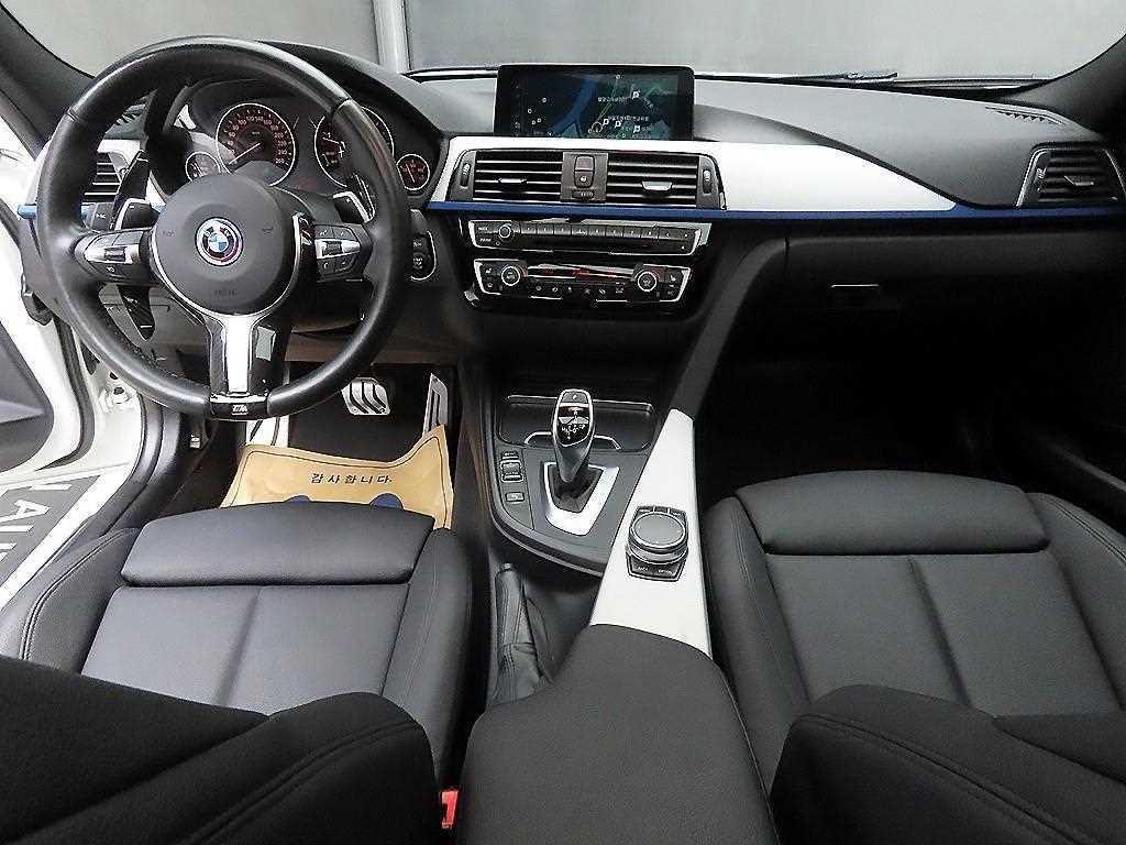 BMW 3시리즈 3시리즈 (F30) 320d M 스포츠 이미지 7