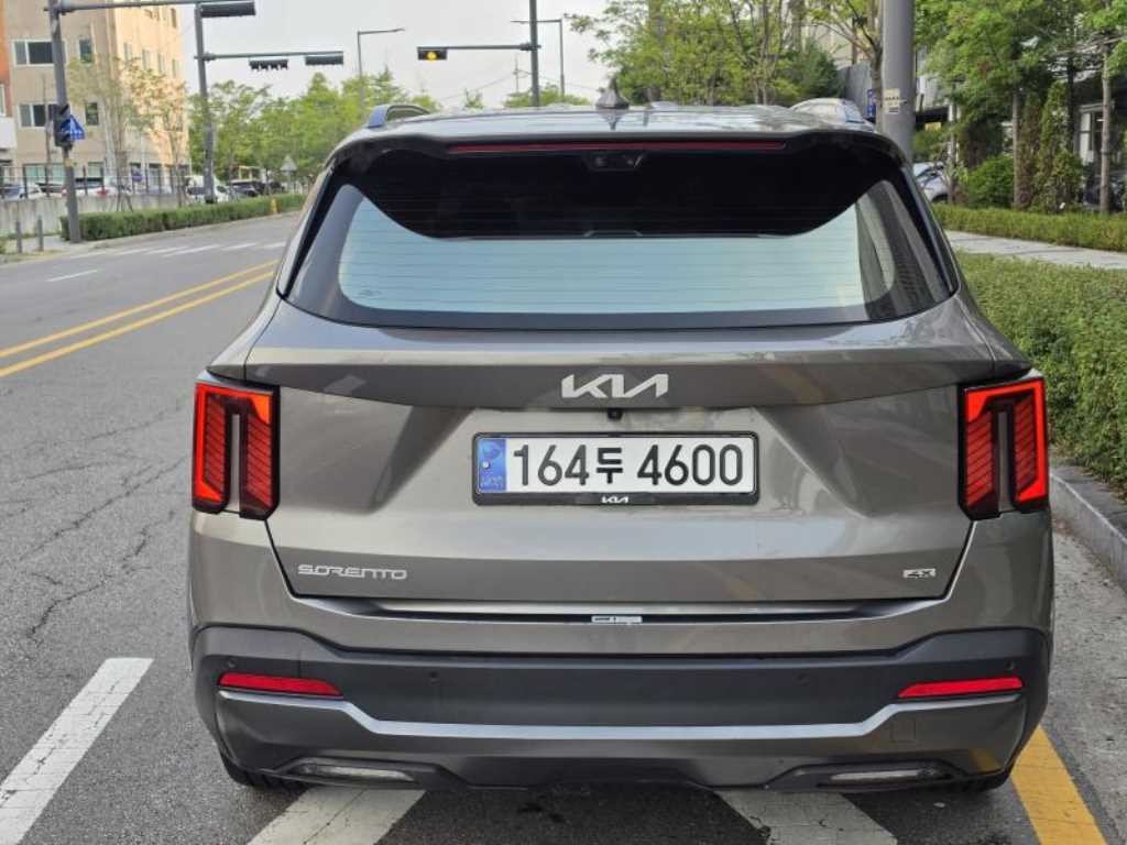 기아 쏘렌토 더 뉴 쏘렌토 4세대 디젤 2.2 4WD 시그니처 그래비티 이미지 4