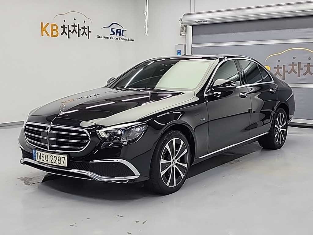 벤츠 E 클래스 E-클래스 W213 E300e 4MATIC 익스클루시브 이미지 1