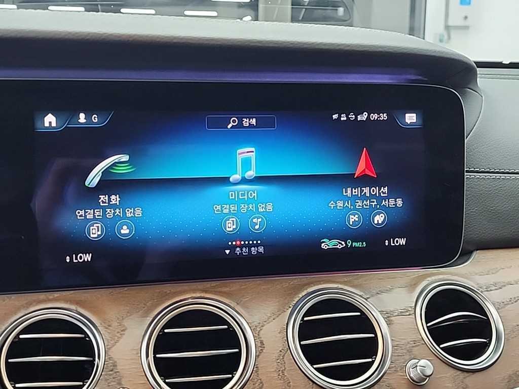 벤츠 E 클래스 E-클래스 W213 E300e 4MATIC 익스클루시브 이미지 15