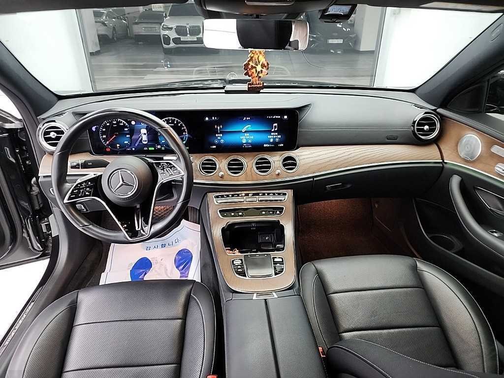 벤츠 E 클래스 E-클래스 W213 E300e 4MATIC 익스클루시브 이미지 7