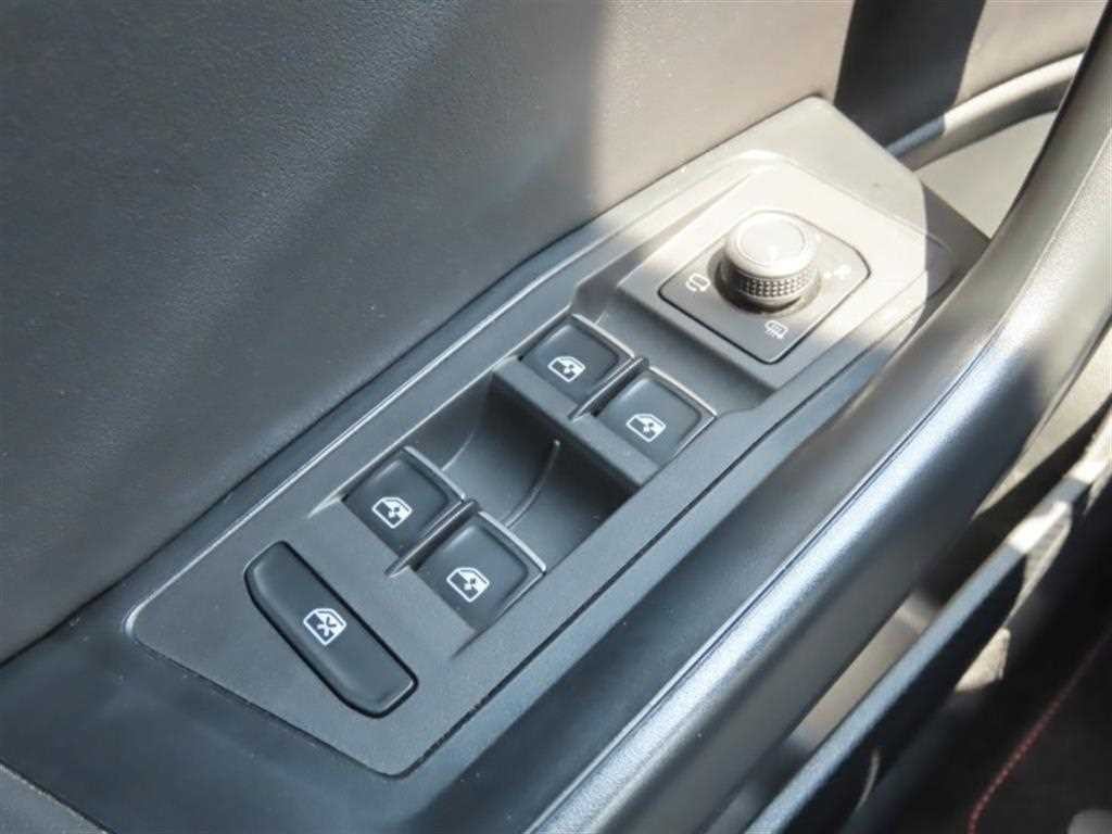 폭스바겐 티록 2.0 TDI 프레스티지 이미지 12