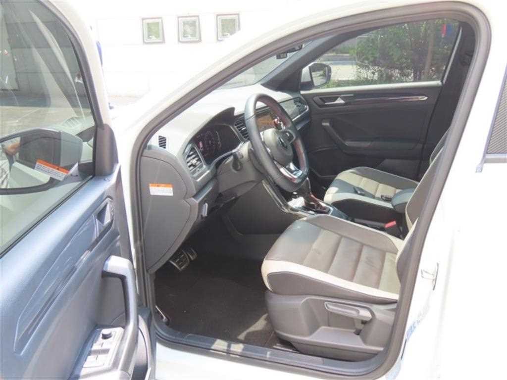 폭스바겐 티록 2.0 TDI 프레스티지 이미지 13