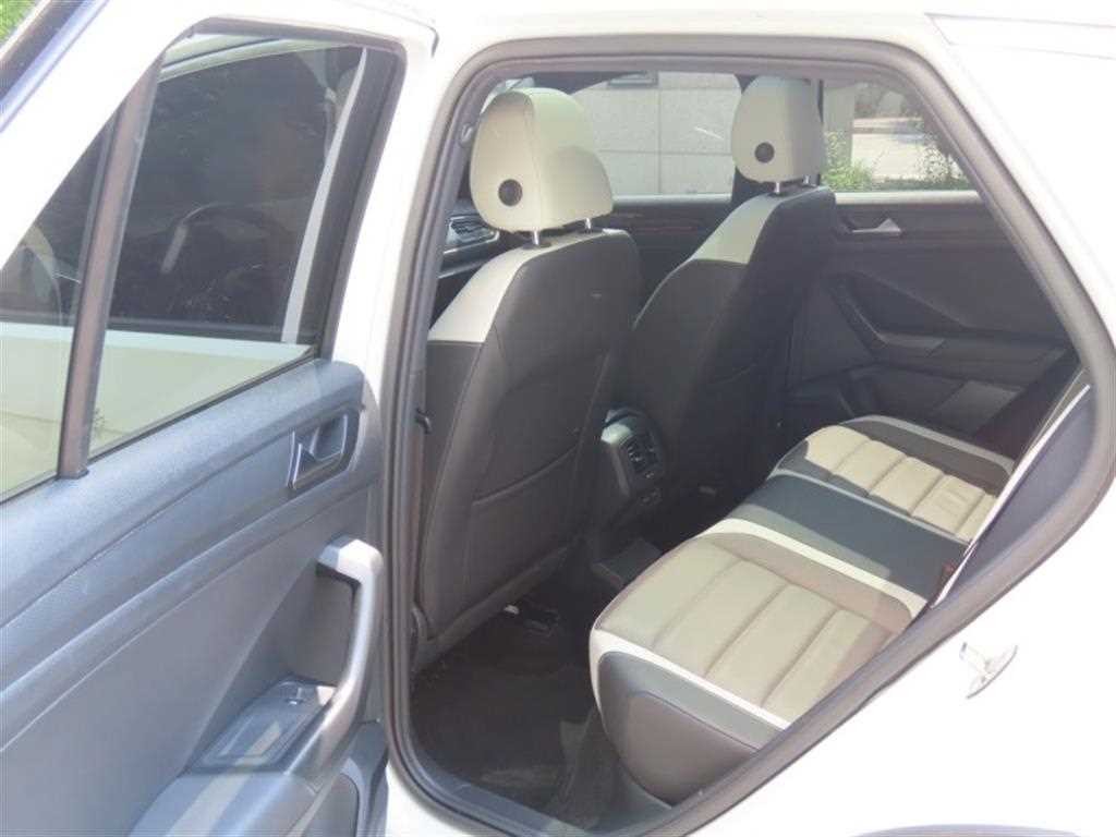 폭스바겐 티록 2.0 TDI 프레스티지 이미지 14