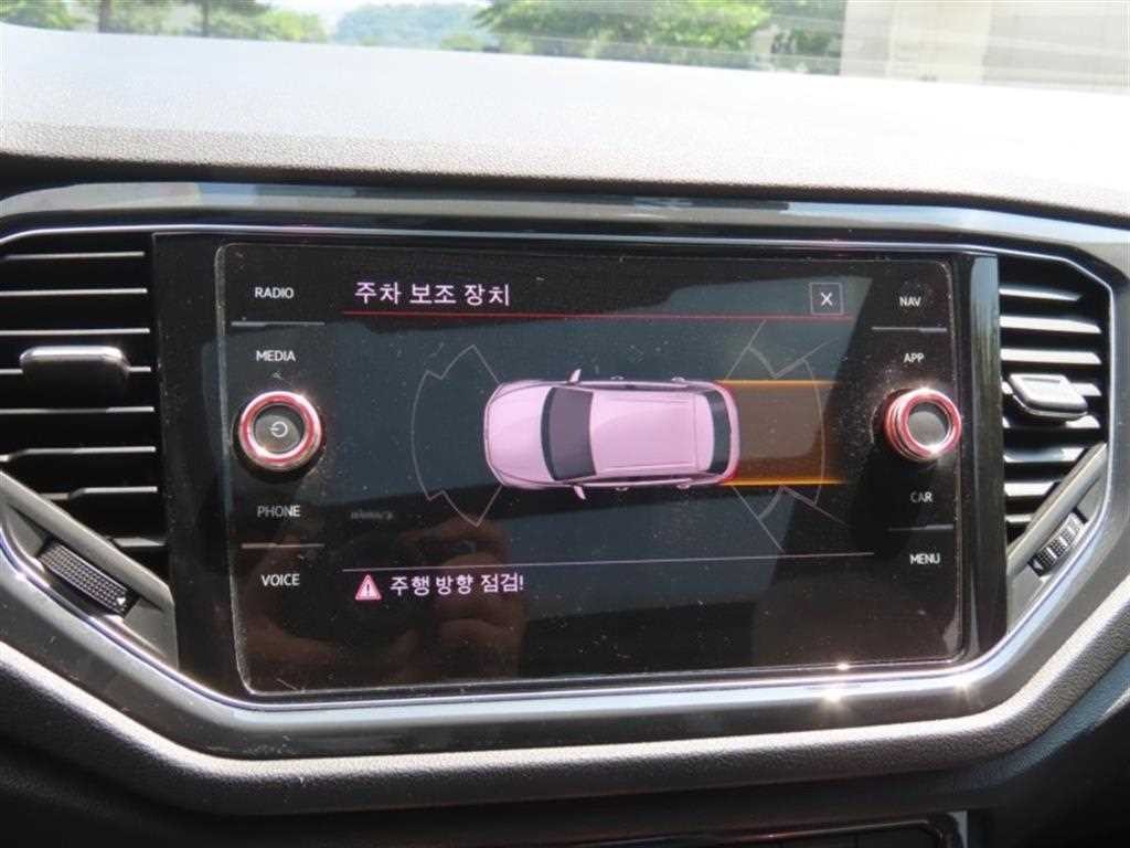 폭스바겐 티록 2.0 TDI 프레스티지 이미지 9