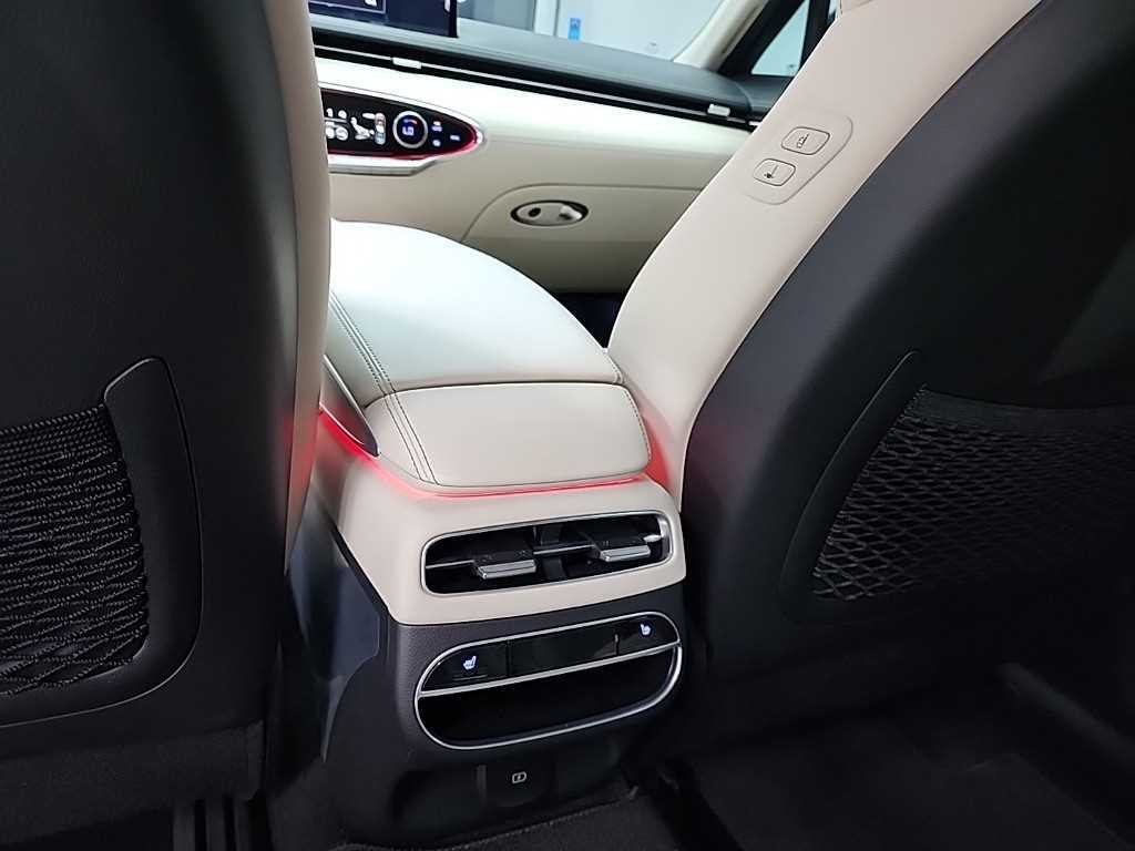 제네시스 GV70 2.5T 가솔린 AWD 이미지 13