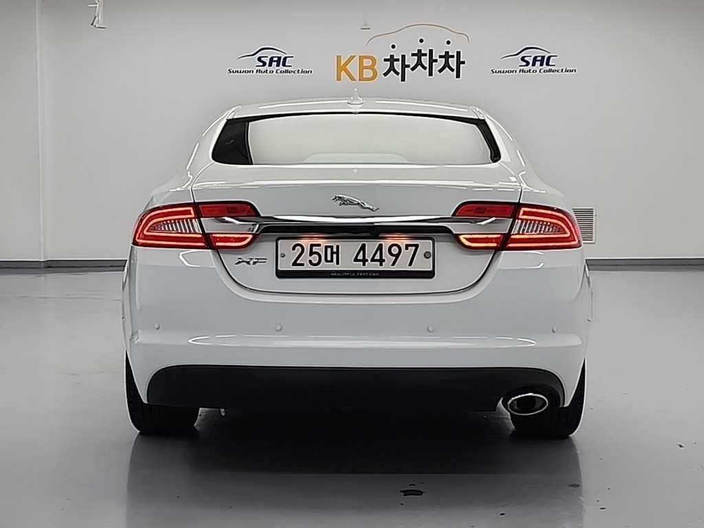 재규어 XF 뉴XF 2.2 D 럭셔리 이미지 3